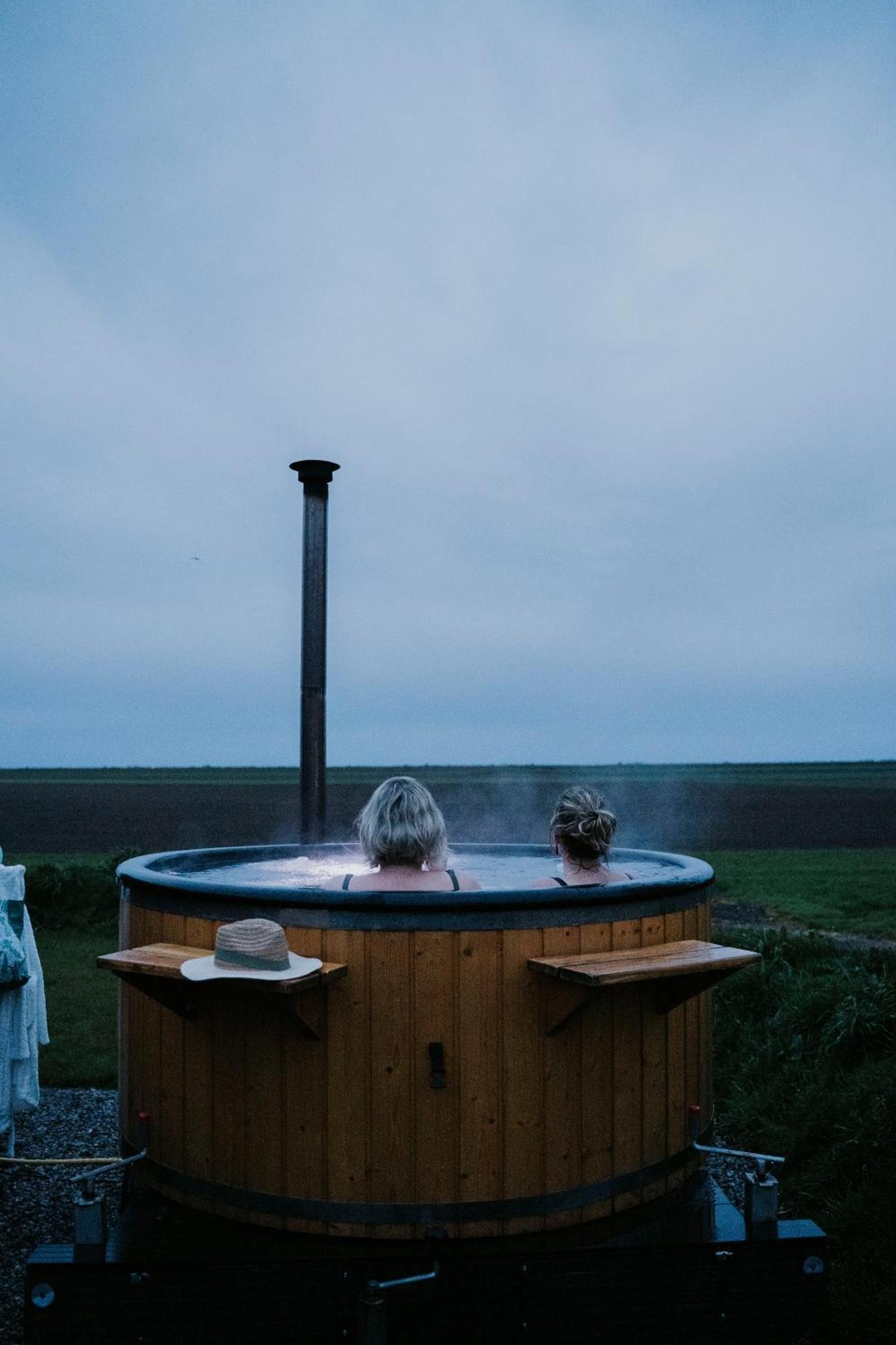 크라켄버그 Bed En Brood In De Kapschuur - Boerderij De Zuiderkrib B&B 외부 사진